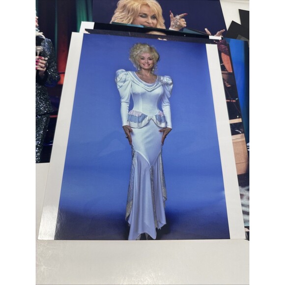 DOLLY PARTON PHOTO COLLECTION 8 x 10 LOT OF 22 Performance Press Candid etc - Picture 8 of 16